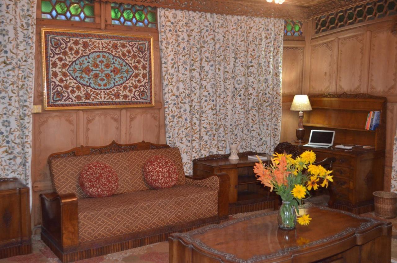 New Alexandra Houseboats Hotel Srīnagar Екстериор снимка