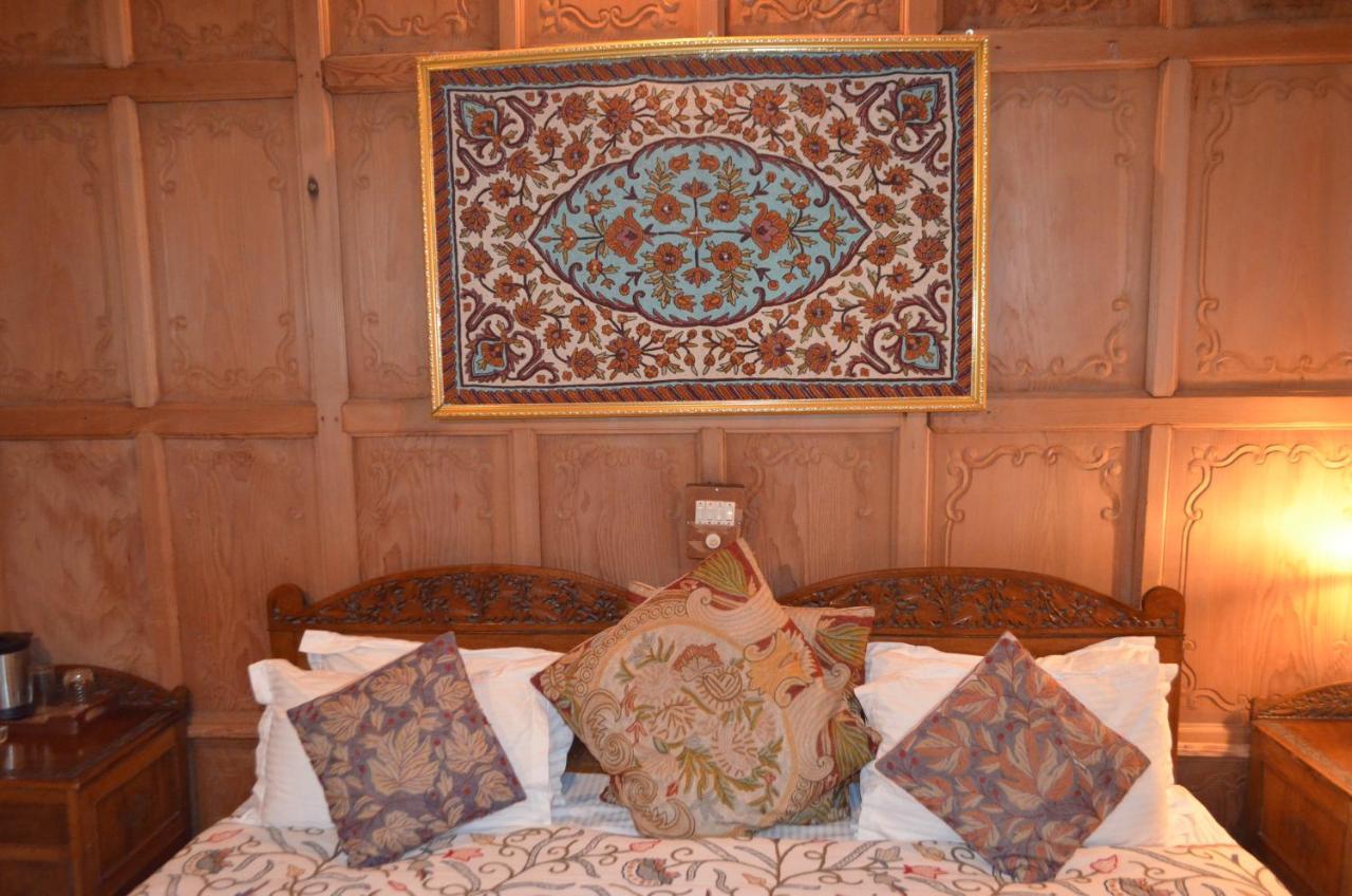New Alexandra Houseboats Hotel Srīnagar Екстериор снимка