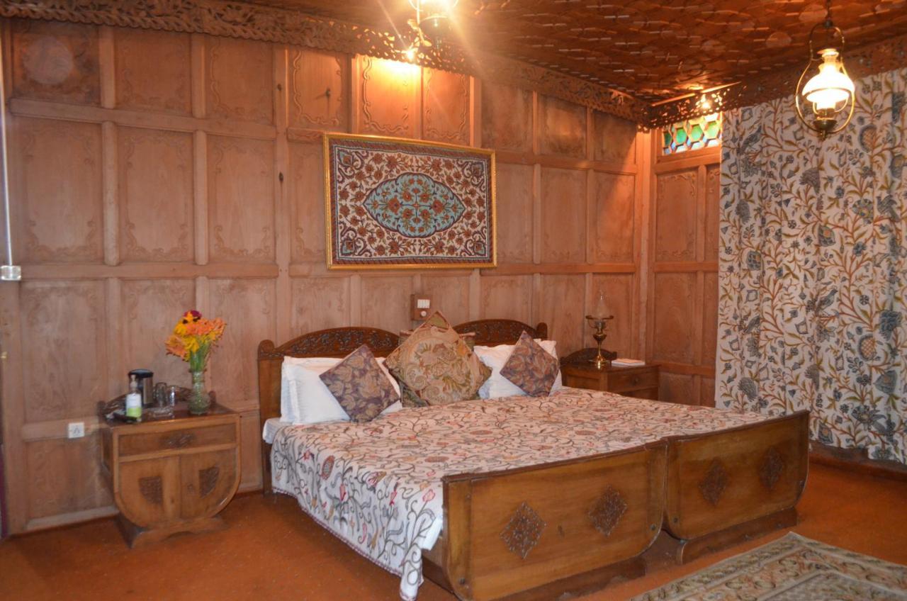 New Alexandra Houseboats Hotel Srīnagar Екстериор снимка